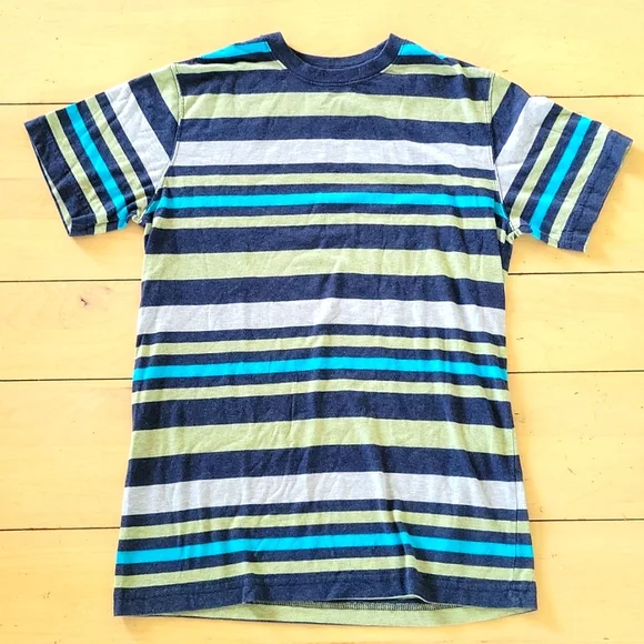 🌺3 for $10 OP Tee - Picture 1 of 3